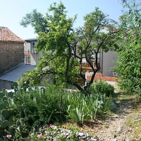 Apartment 5366b *