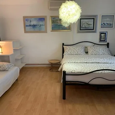 5366b Apartment